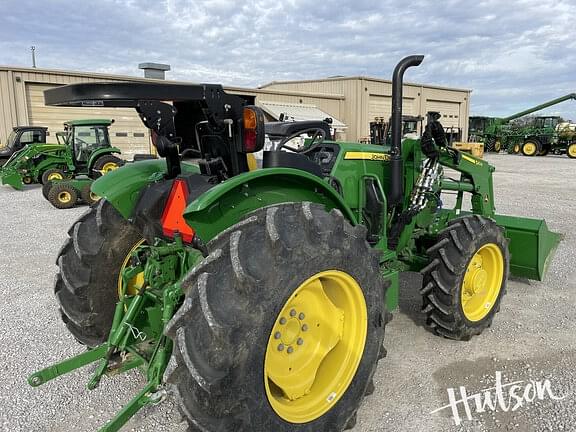 Image of John Deere 5075E equipment image 4