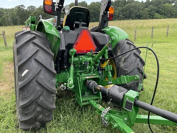 Image of John Deere 5075E equipment image 3