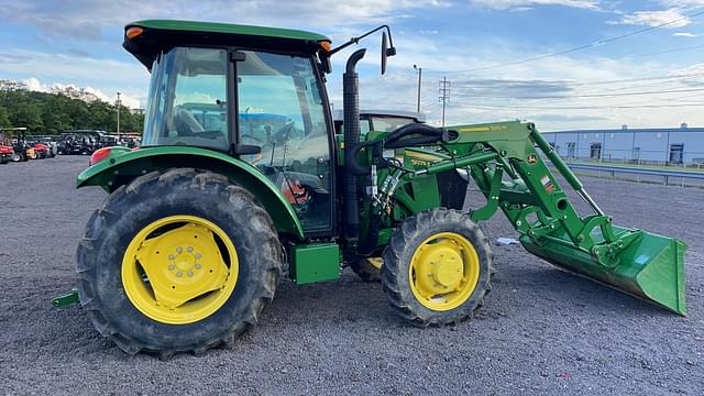 Image of John Deere 5075E equipment image 3