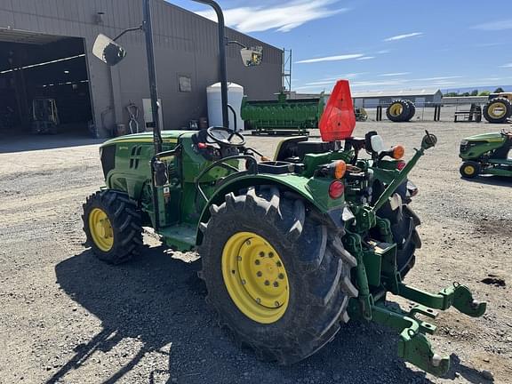 Image of John Deere 5075GL equipment image 2