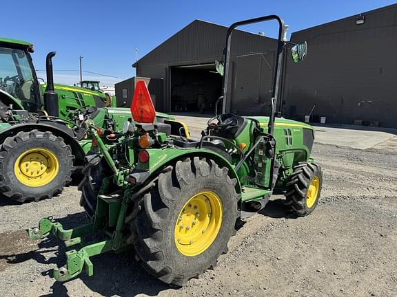 Image of John Deere 5075GL equipment image 4