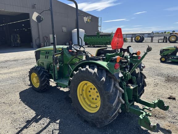 Image of John Deere 5075GL equipment image 2