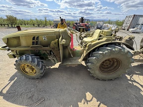 Image of John Deere 5075GN equipment image 1