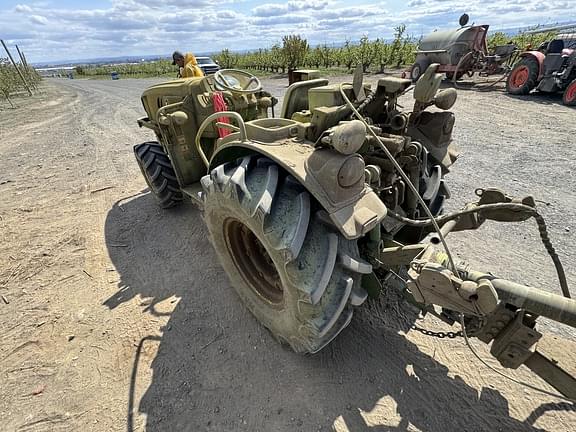 Image of John Deere 5075GN equipment image 2
