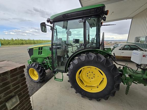 Image of John Deere 5075GN equipment image 1