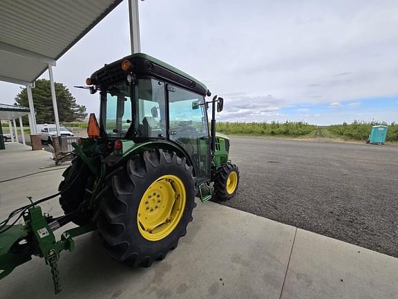 Image of John Deere 5075GN equipment image 3