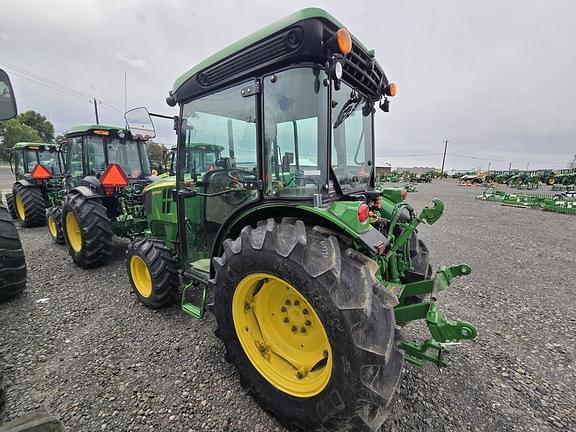 Image of John Deere 5075GN equipment image 1