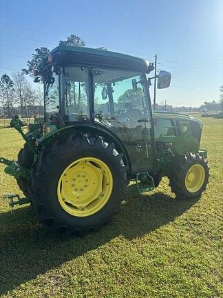 Image of John Deere 5075GN equipment image 3