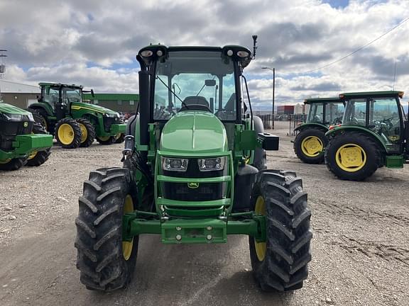 Image of John Deere 5075M equipment image 1