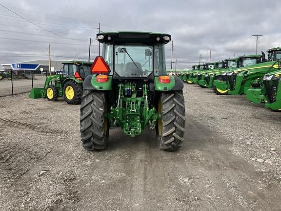 Image of John Deere 5075M equipment image 4