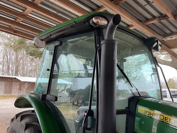 Image of John Deere 5075M equipment image 2