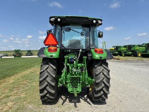 Image of John Deere 5075M equipment image 3