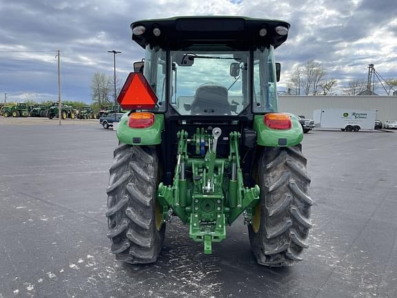 Image of John Deere 5075M equipment image 3