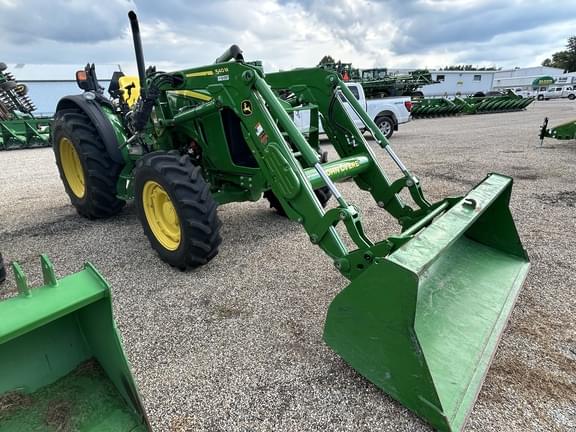 Image of John Deere 5075M equipment image 1