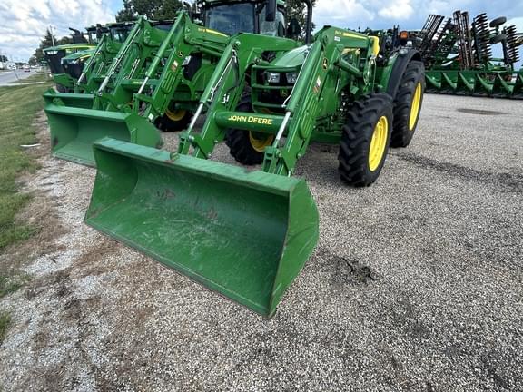 Image of John Deere 5075M equipment image 3