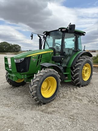 Image of John Deere 5075M equipment image 2
