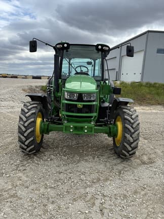 Image of John Deere 5075M equipment image 1