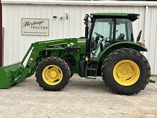 Main image John Deere 5075M 1