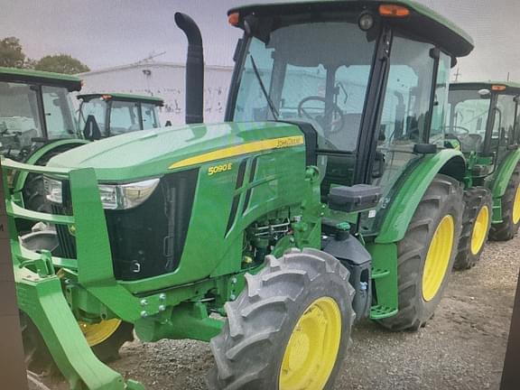 Image of John Deere 5090E equipment image 1