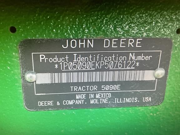 Image of John Deere 5090E equipment image 4