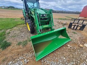 Main image John Deere 5090E 0