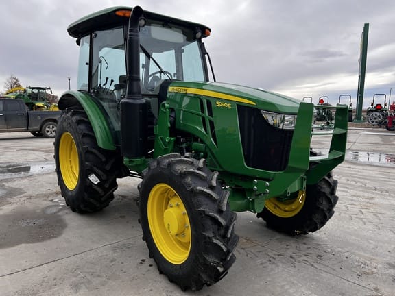 Main image John Deere 5090E