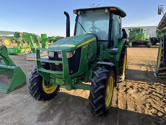 Image of John Deere 5090E equipment image 1