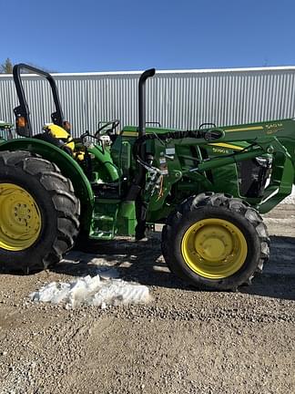 Image of John Deere 5090E equipment image 4