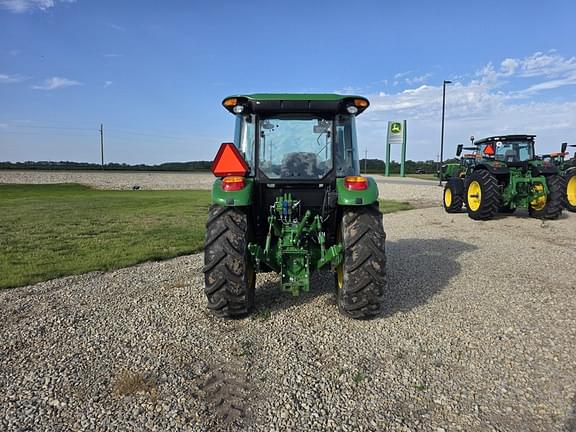 Image of John Deere 5090E equipment image 3