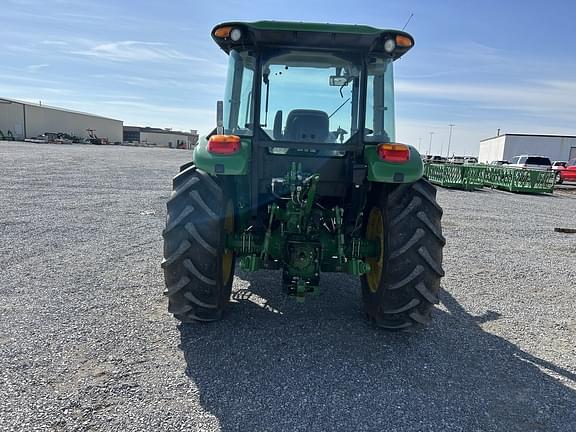 Image of John Deere 5090E equipment image 3