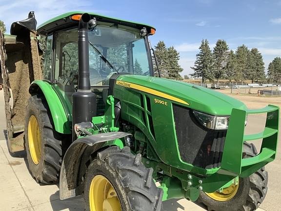 Image of John Deere 5090E equipment image 1