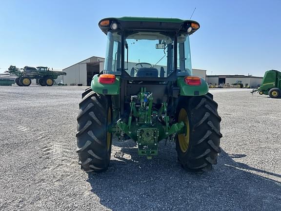 Image of John Deere 5090E equipment image 3