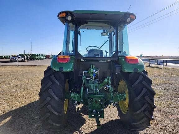 Image of John Deere 5090E equipment image 3