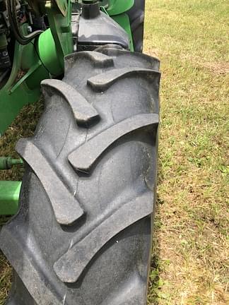 Image of John Deere 5090E Primary image