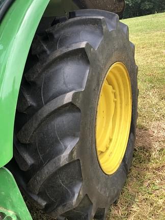 Image of John Deere 5090E equipment image 2