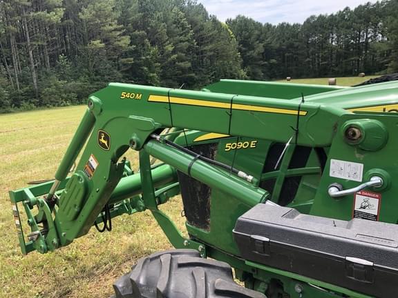 Image of John Deere 5090E equipment image 1