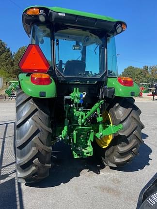 Image of John Deere 5090E equipment image 4