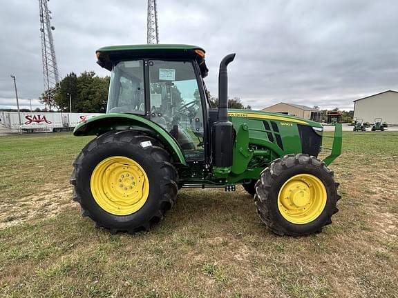 Image of John Deere 5090E equipment image 3