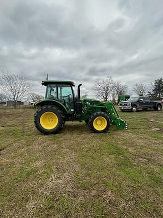 Image of John Deere 5090E equipment image 4