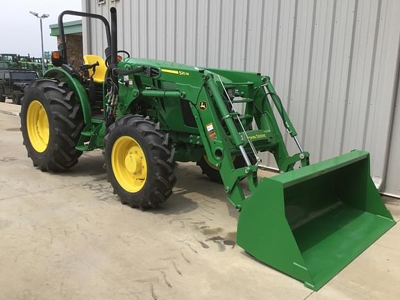 Image of John Deere 5090E equipment image 3