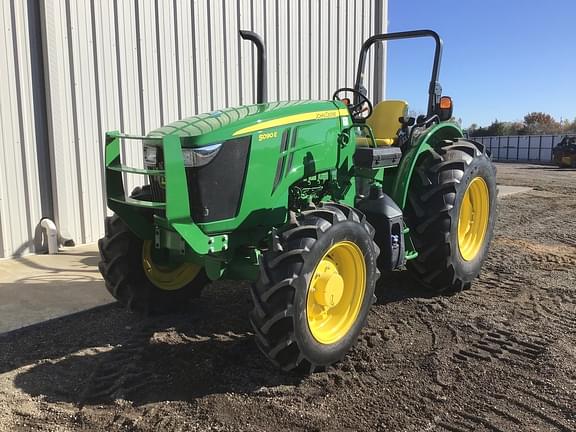 Image of John Deere 5090E equipment image 1