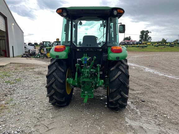 Image of John Deere 5090E equipment image 3