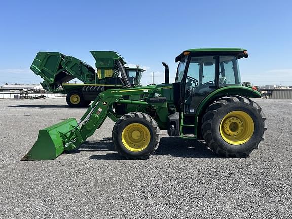 Image of John Deere 5090E equipment image 1