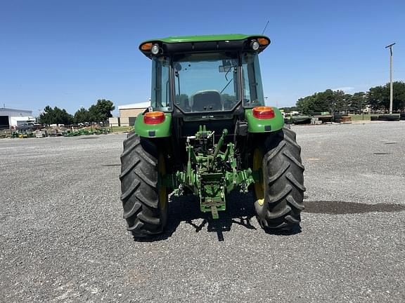 Image of John Deere 5090E equipment image 3