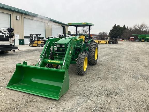 Image of John Deere 5090E equipment image 1