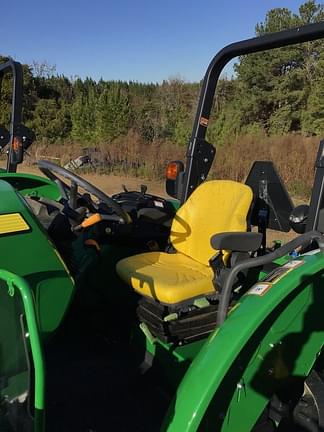 Image of John Deere 5090E equipment image 4