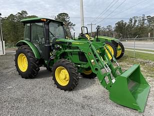 Main image John Deere 5090E 0