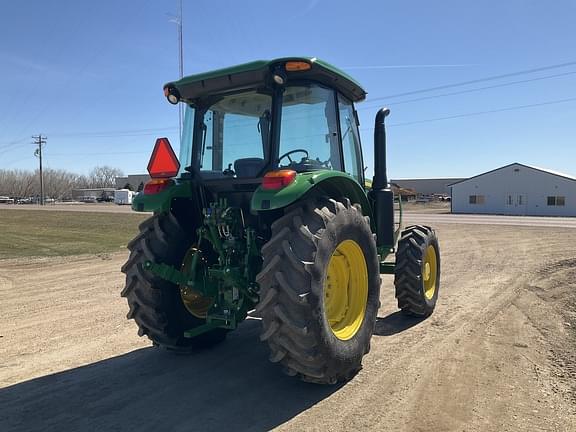 Image of John Deere 5090E equipment image 3