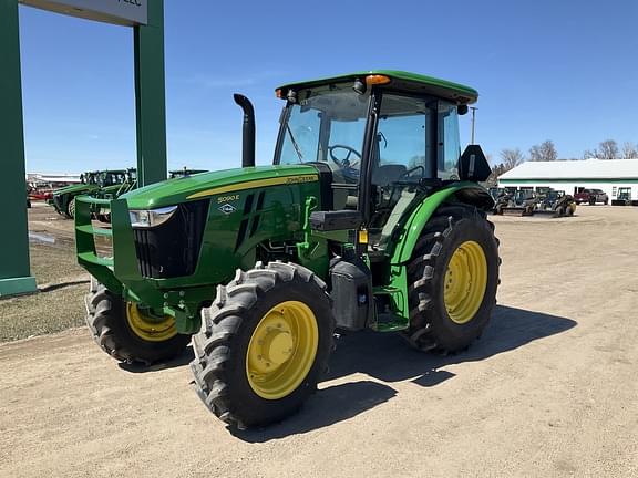 Image of John Deere 5090E Primary image