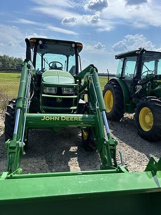 Image of John Deere 5090E equipment image 2